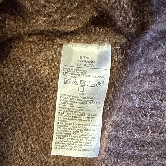 Women’s Old Navy Brown Fair Isle Sweater Small Tall Like New - Picture 3 of 4